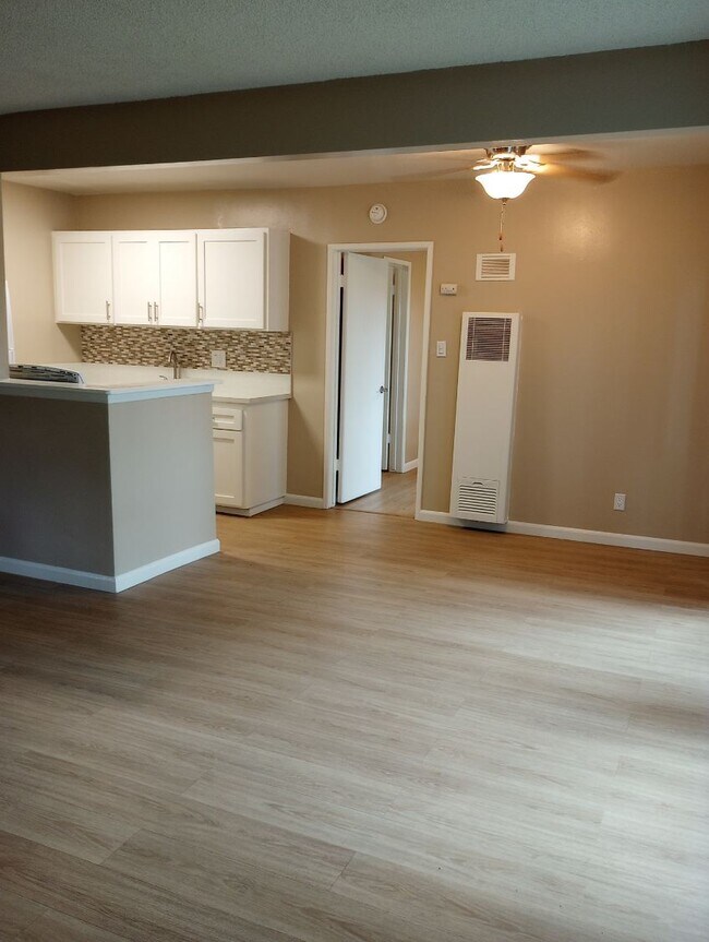 Dresden Apartments Apartments in Anaheim, CA