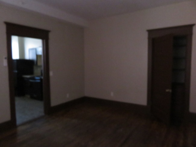 Building Photo - ALL UTILITIES INCLUDED PLUS CABLE&INTERNET