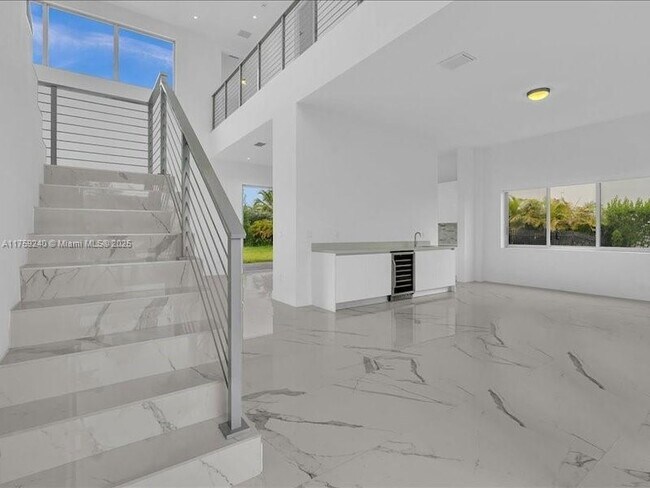 Foto del edificio - 16644 Botaniko Dr N