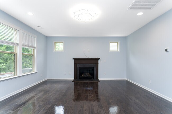 Building Photo - 4329 Hunton Dale Rd NW