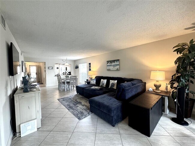 Building Photo - 4377 Longmeadow