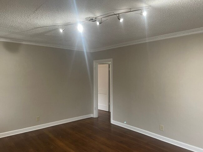 Photo - 363 Hodges St House