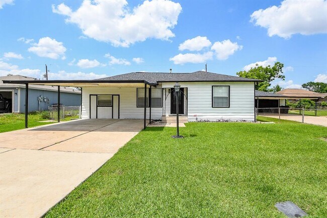 Building Photo - 3017 Barberry Dr
