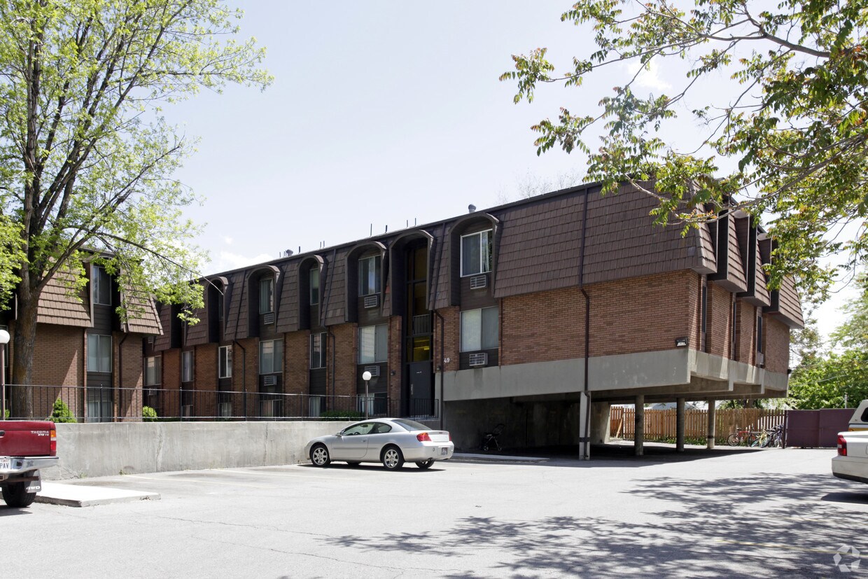 Foto del edificio - El Caliente Apartments