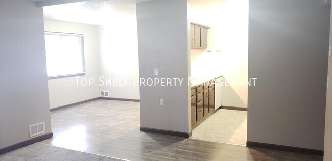Foto del edificio - 1328 Williams St