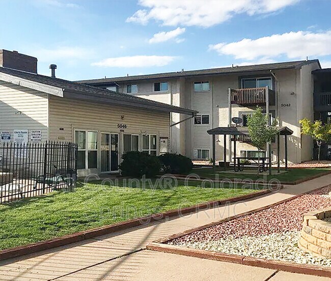 Building Photo - 5030 El Camino Dr
