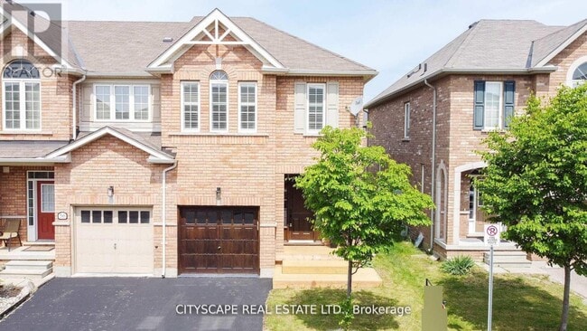 Building Photo - 651-651 Farmstead Dr