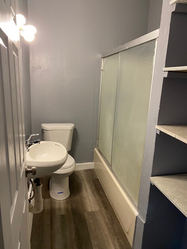 Bathroom - 360 Franklin Ave