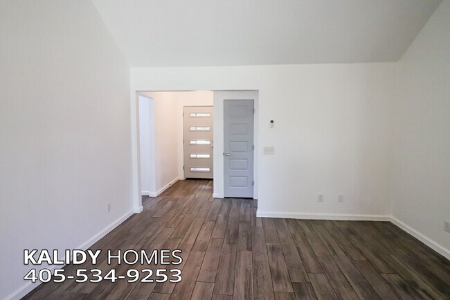 Foto del edificio - 6001 SE 8th St