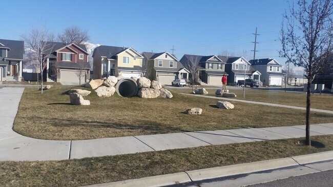 Foto del edificio - Beautiful 2011 home in West Haven for rent