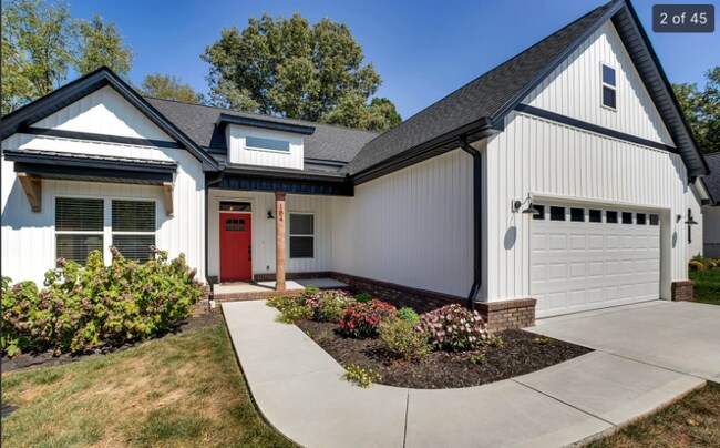 Building Photo - 104 Utsesti Way