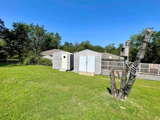Building Photo - 170 Bledsoe Cir
