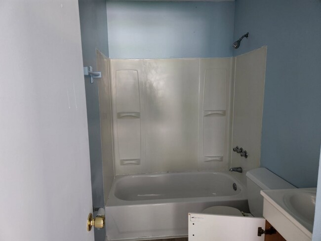 Foto del edificio - 16 Delores Dr