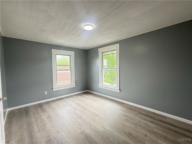 Building Photo - 217 Boyden St