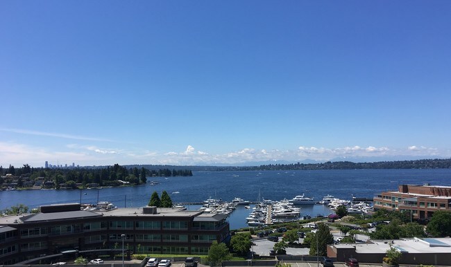 Foto del edificio - 5304 Lake Washington Blvd NE