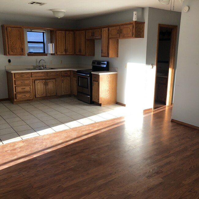 Foto del edificio - 45 Locust Ln