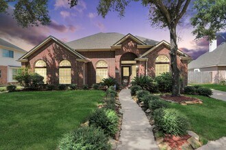 Building Photo - 5815 Pheasant Ridge Ln