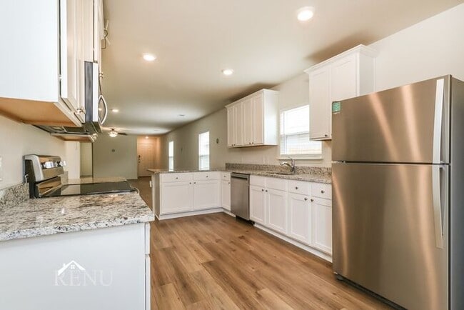 Building Photo - Coming Soon!