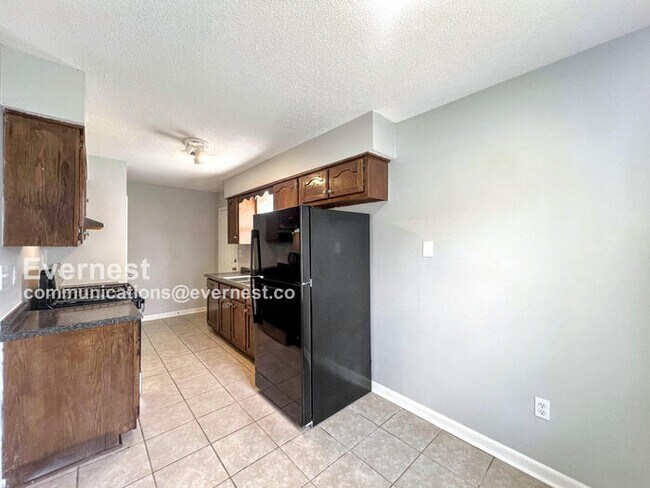 Foto del edificio - 360 Darrell Cove