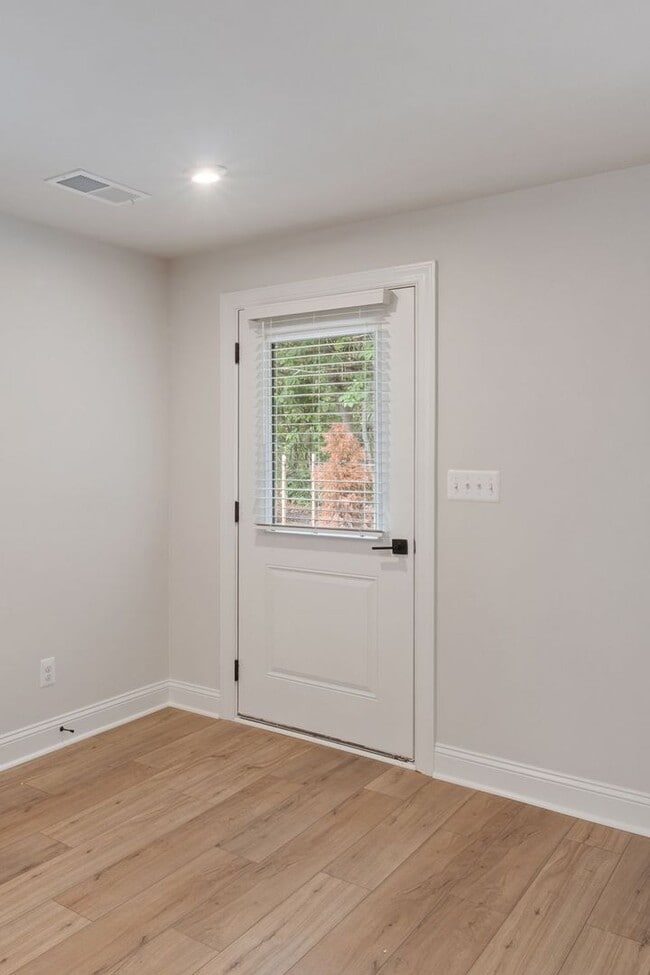 Foto del edificio - 2228 Leeham St