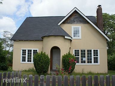 Foto principal - 3 br, 2 bath House - 620 Ellinor Ave