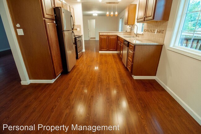 Foto del edificio - 3 br, 2 bath House - 3512 NE 36th Ave