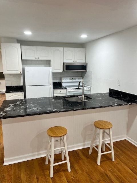 Kitchen - 303 Hudson Ave