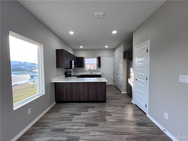 Foto del edificio - 4104 Walnut Ave