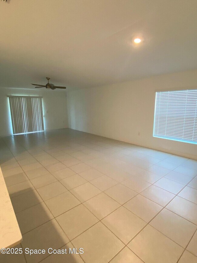 Foto del edificio - 836 Dockside Dr SW