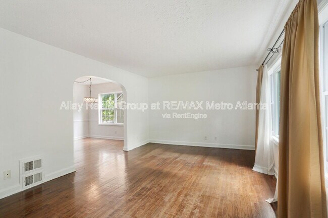 Foto del edificio - 901 Underwood Ave SE