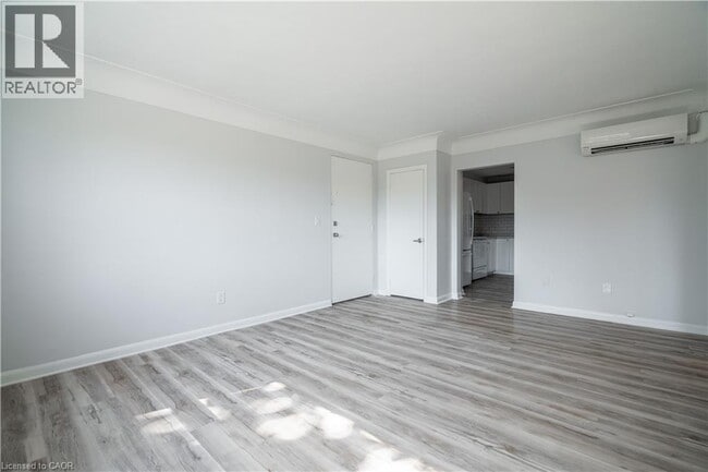 Building Photo - 2161 Ghent Ave