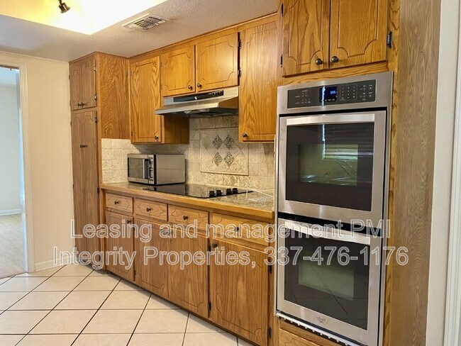 Foto del edificio - 5714 Ardmore Dr