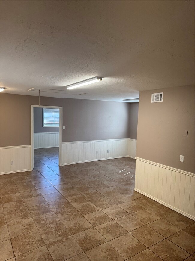 Building Photo - 21532 W Hammond Dr