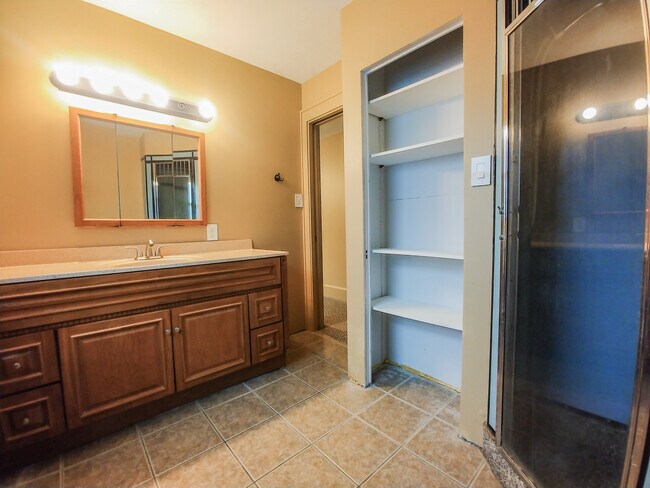 Foto del edificio - 2529 Reed St