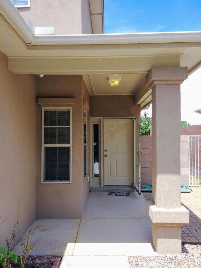 Foto del edificio - 7415 Eagle Crest Ave NE