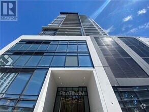 Building Photo - 15 Queen St S