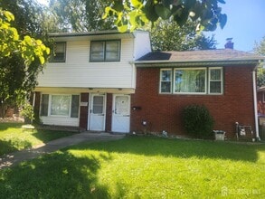 Building Photo - 47 Thorpe Ave