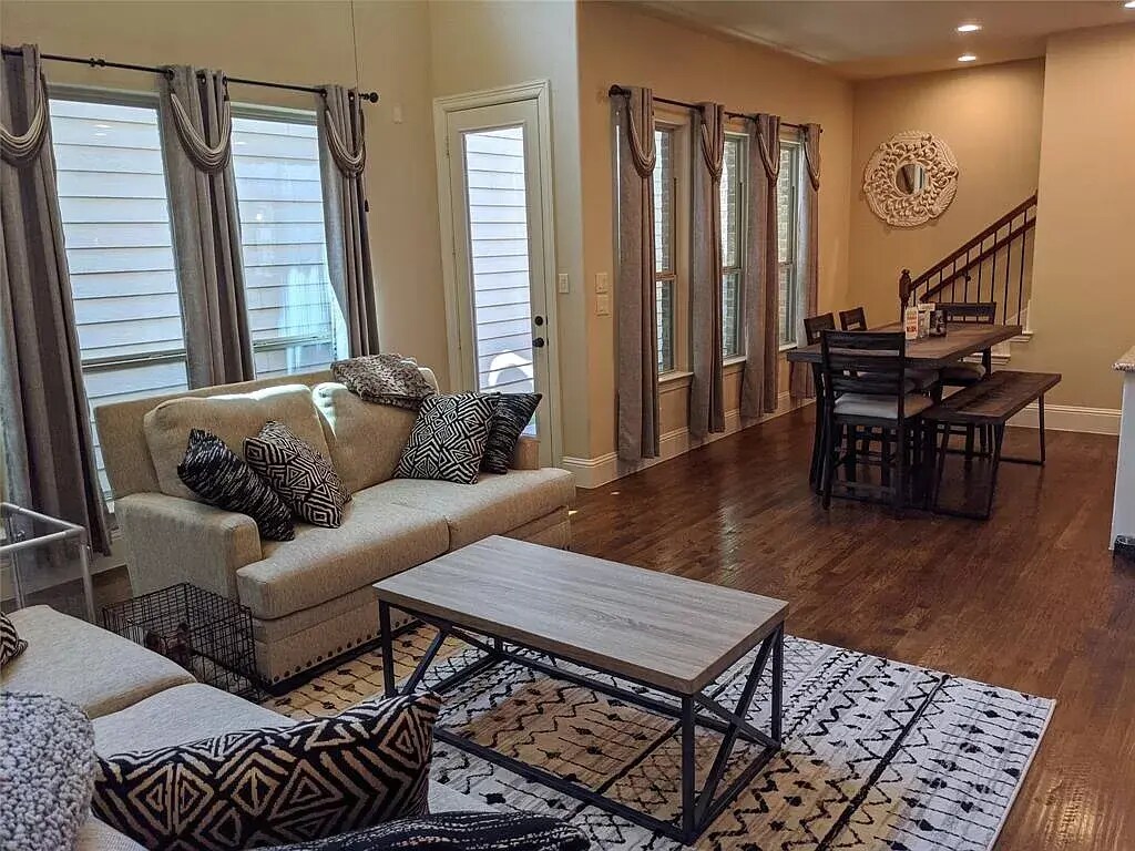 Foto principal - 708 Northwood Dr