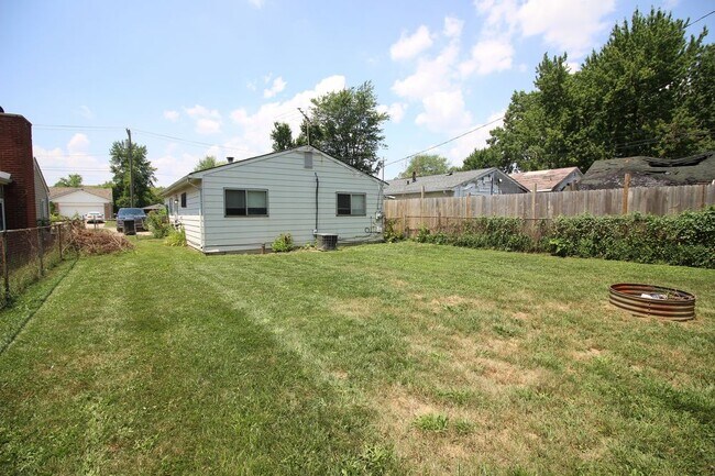Building Photo - 16407 Weddel