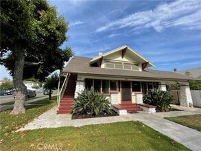 Building Photo - 394 S Shaffer St