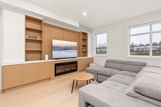 Building Photo - 6983 204 Street-SI ID1373719P