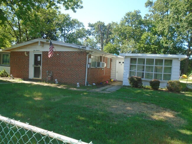 Foto del edificio - 300 Gloucester Dr