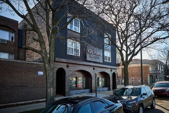 Building Photo - 7243 N Western Ave