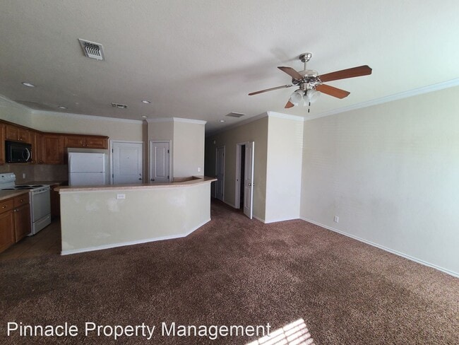 Building Photo - 3 br, 2.5 bath House - 4445 Oak Grove