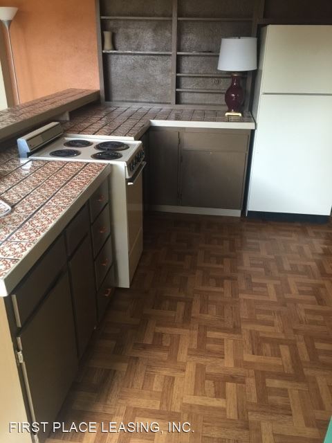 Building Photo - 2 br, 2 bath House - 1300 W. 17th Ln.
