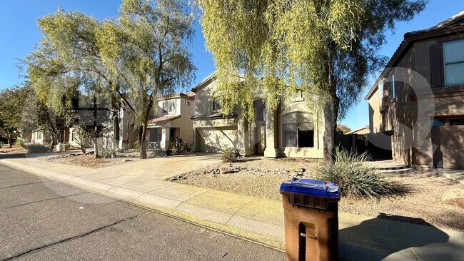 Building Photo - 896 E Dragon Fly Rd