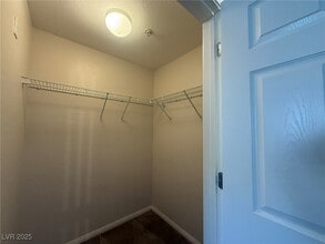 Building Photo - 7701 W Robindale Rd