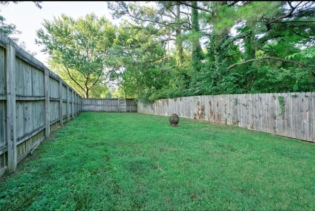 Building Photo - **Berry Hill/South Nashville!!