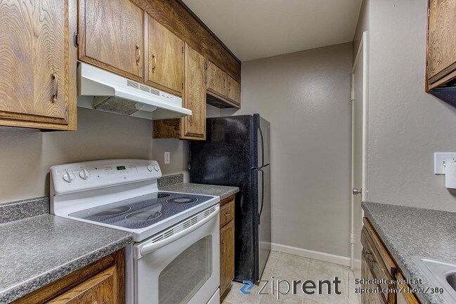 Building Photo - 2118 Peppertree Way