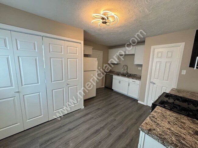 Building Photo - 1154 Melbourne Dr